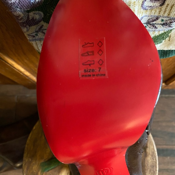 MICHAEL ANTONIO BOOTIES - Picture 5 of 10